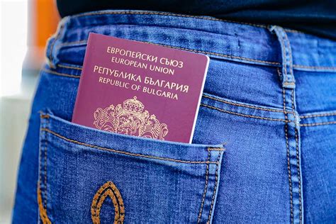 Как решается вопрос о двойном гражданстве в РФ?